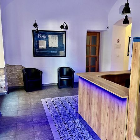 New City Centre Garden Apartment - Central Location Prága Kültér fotó