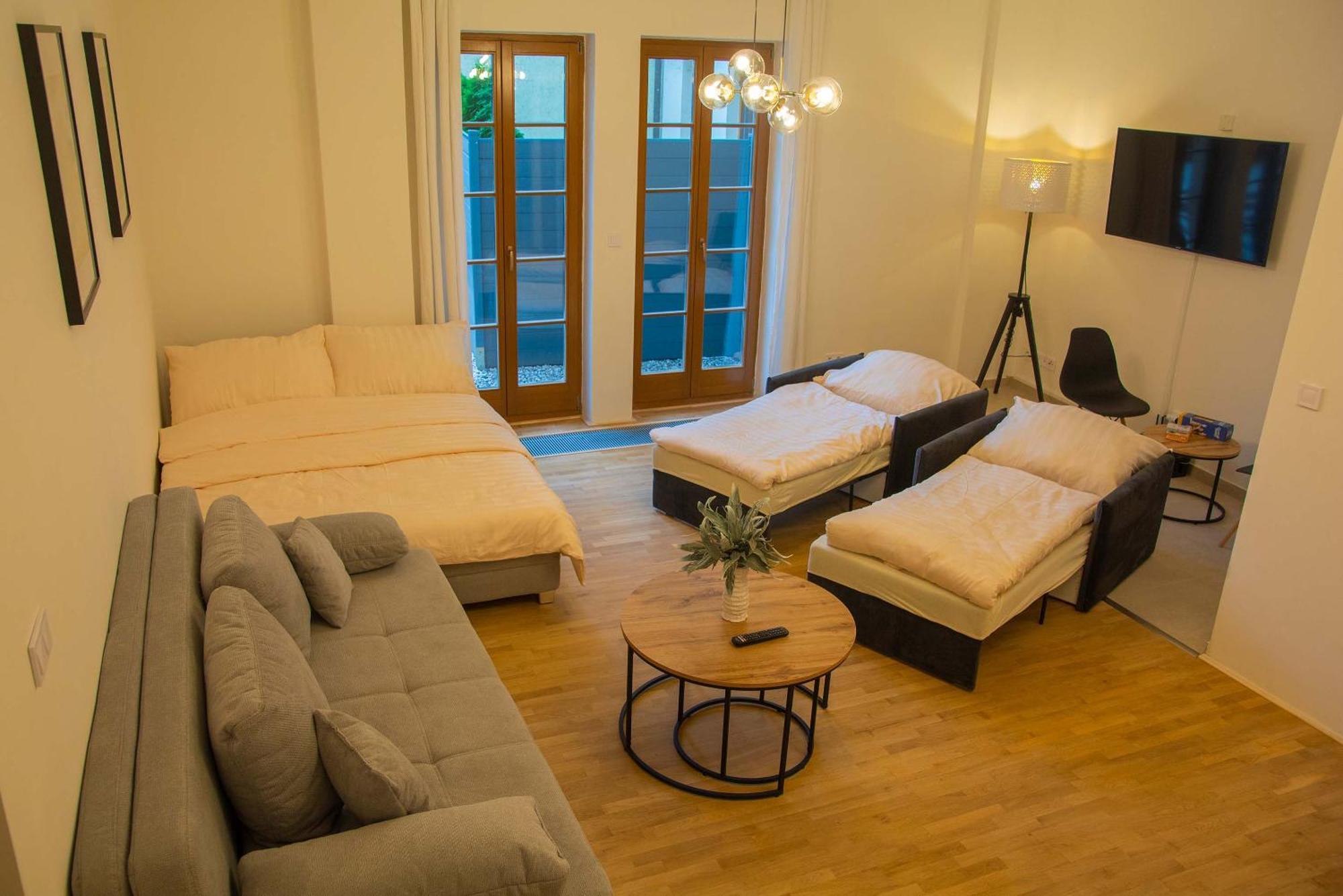 New City Centre Garden Apartment - Central Location Prága Kültér fotó