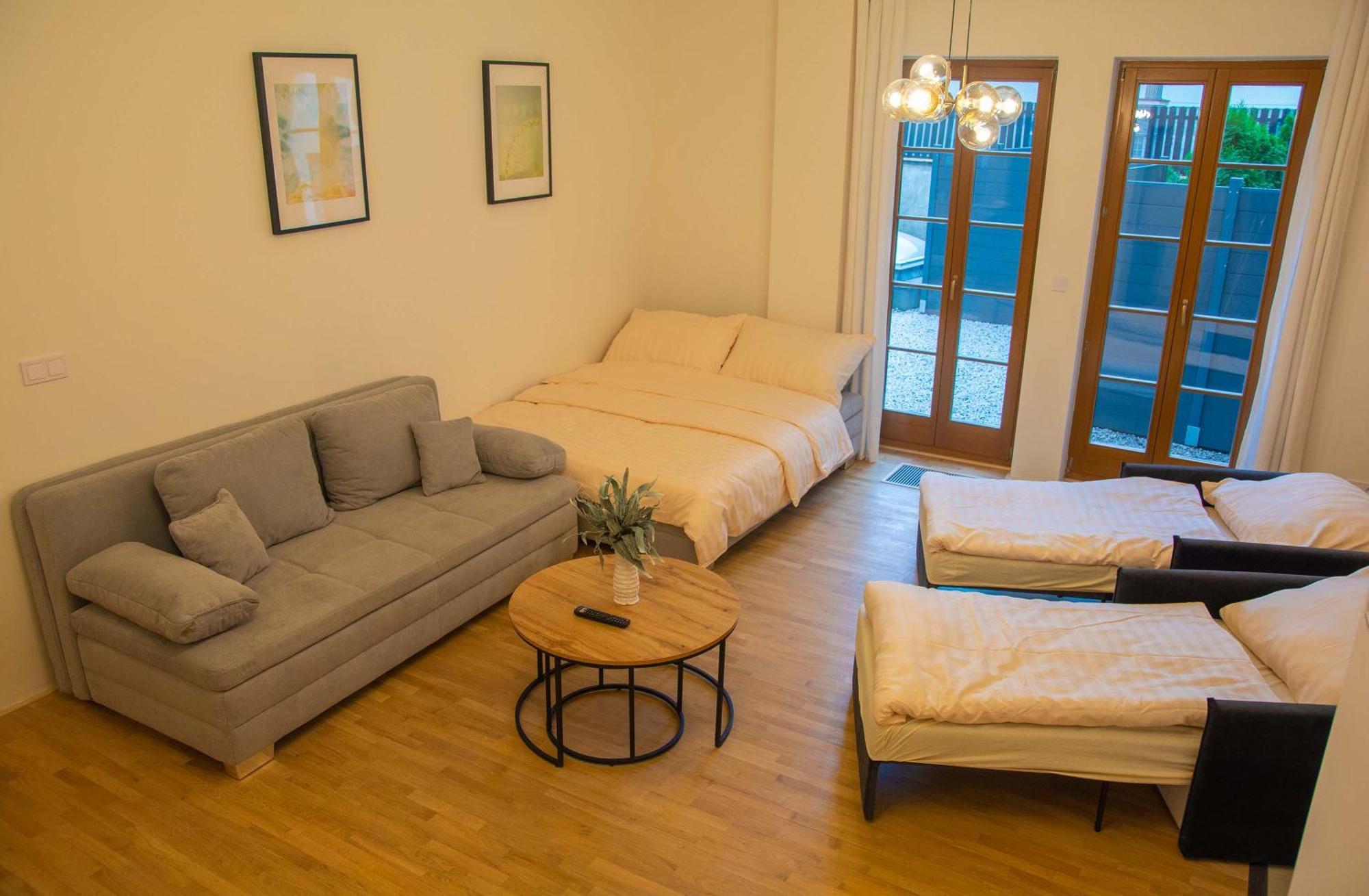 New City Centre Garden Apartment - Central Location Prága Kültér fotó