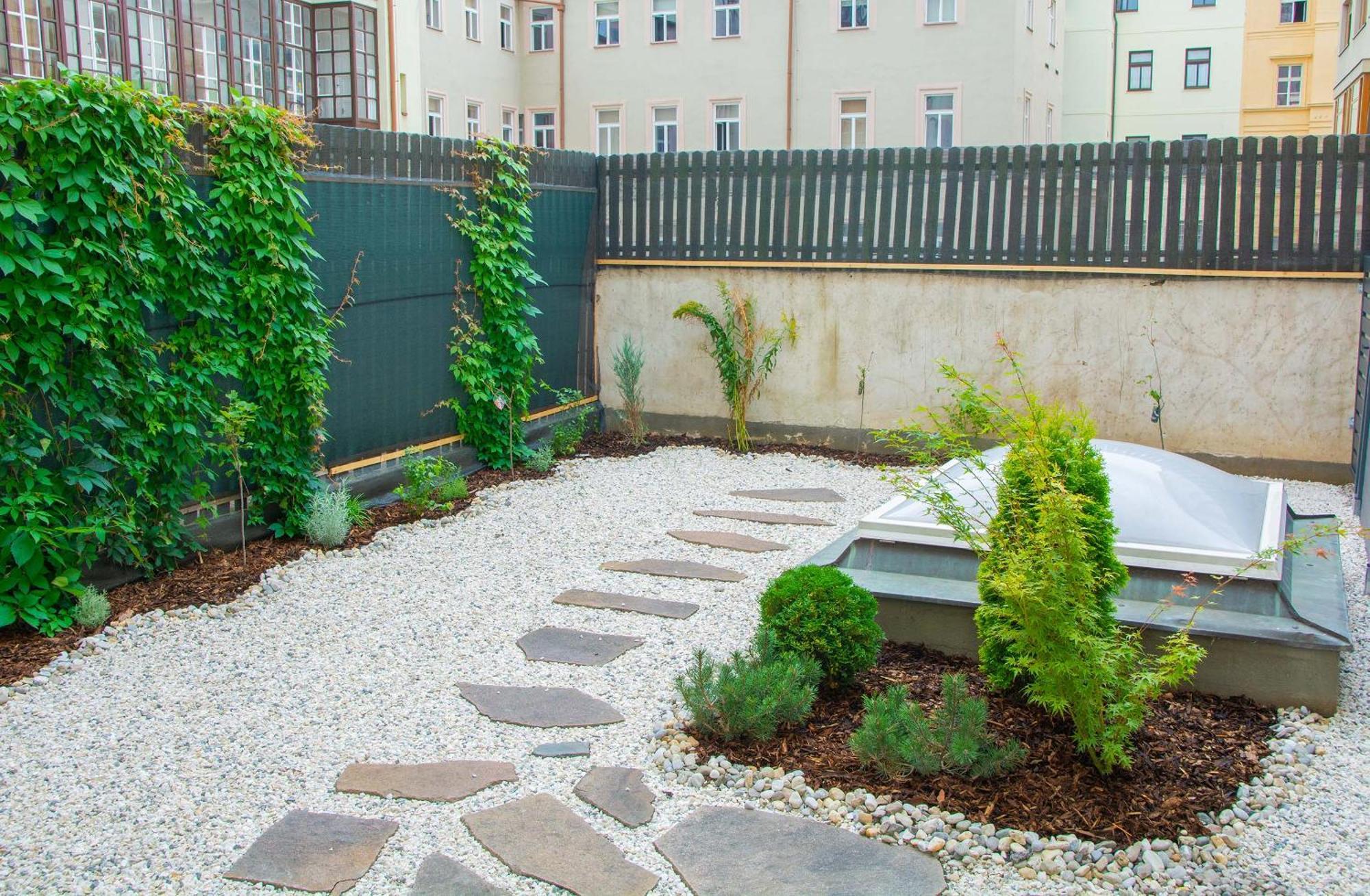 New City Centre Garden Apartment - Central Location Prága Kültér fotó