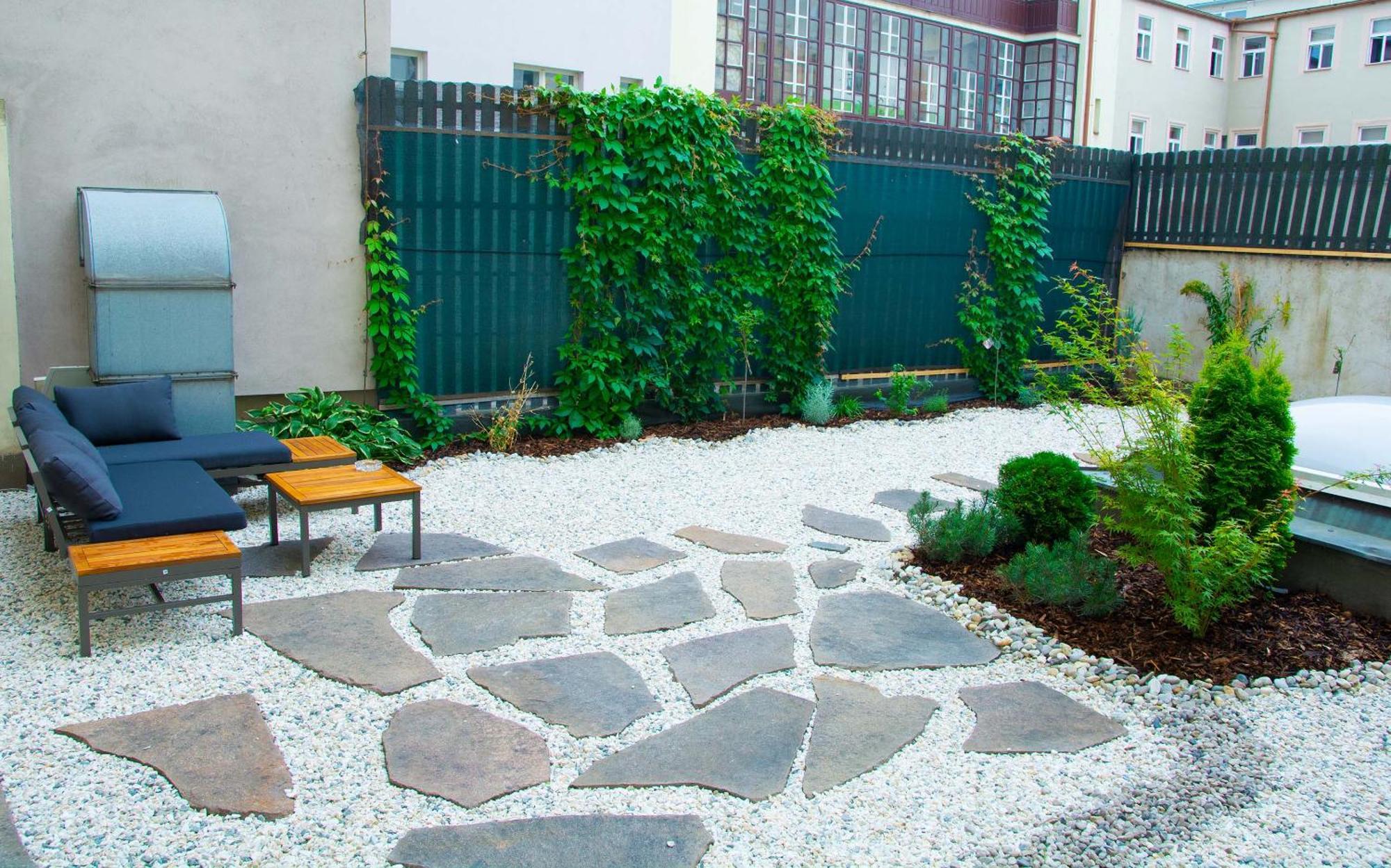 New City Centre Garden Apartment - Central Location Prága Kültér fotó